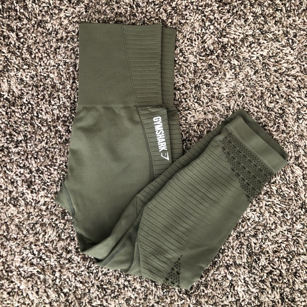 Olive green crop energy seamless